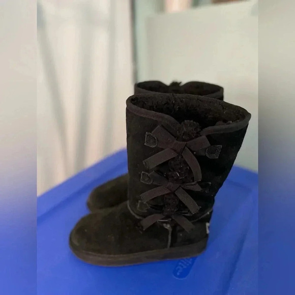 Black Koolaburra Ugg boots with‎ ribbons size 1 -S6 - Picture 2 of 10